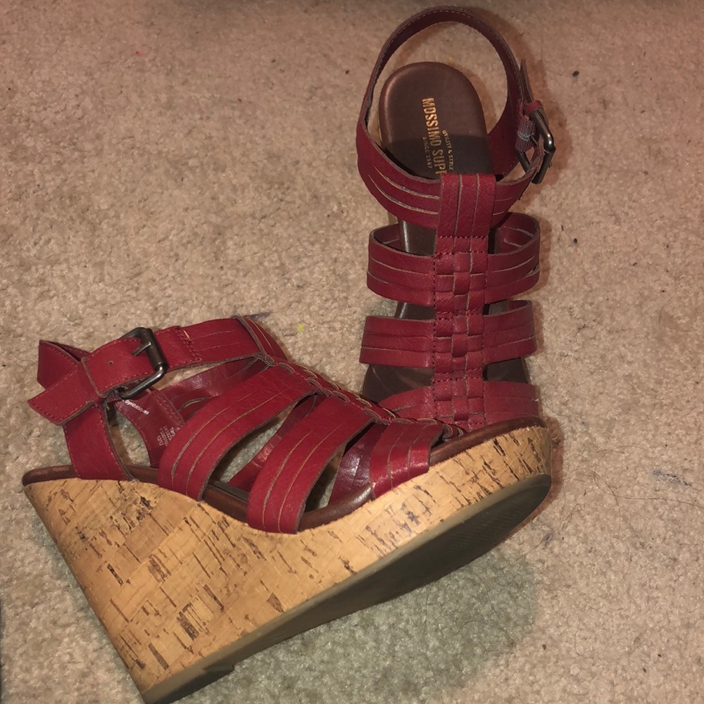 Red wedges - Picture 2 of 5